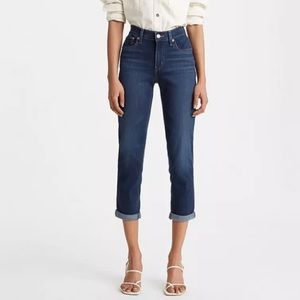 NWT Levi’s New Boyfriend Jeans